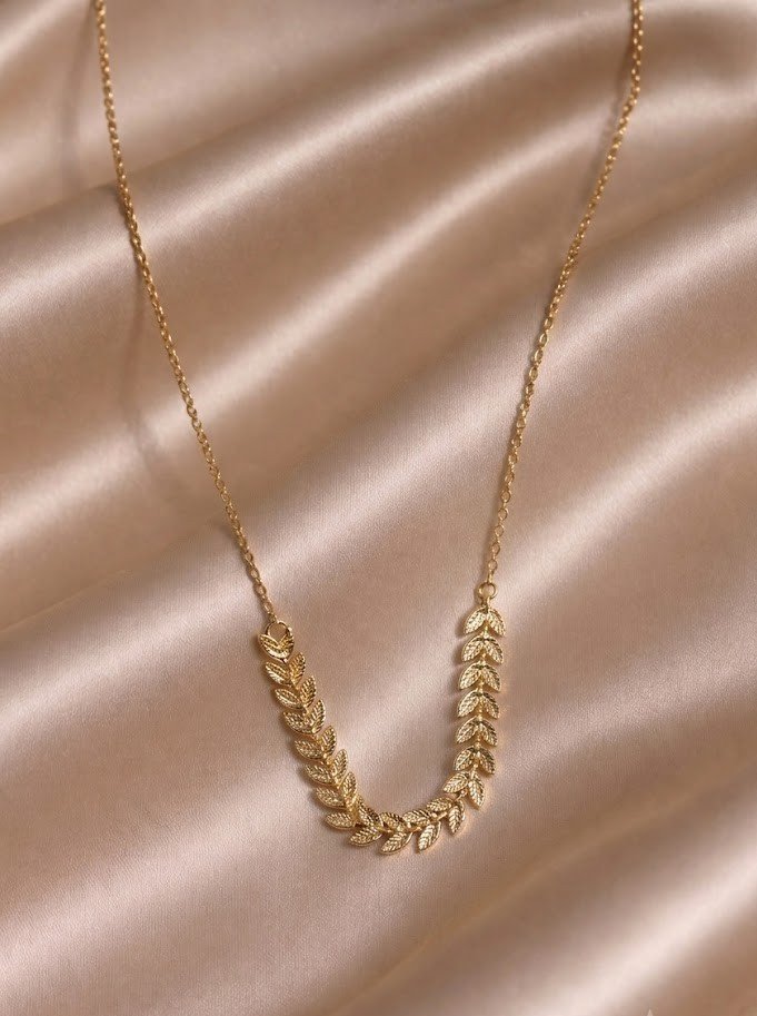 Aurelia Feather Necklace - Image 6