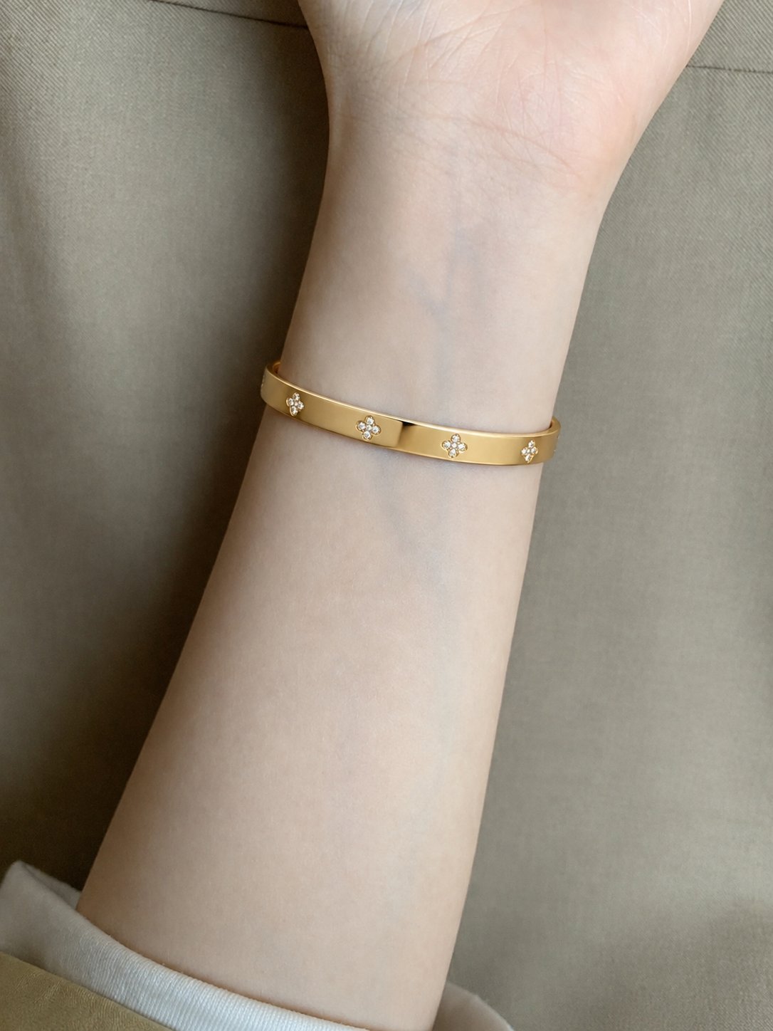 Fortune Blossom Bracelet - Image 3
