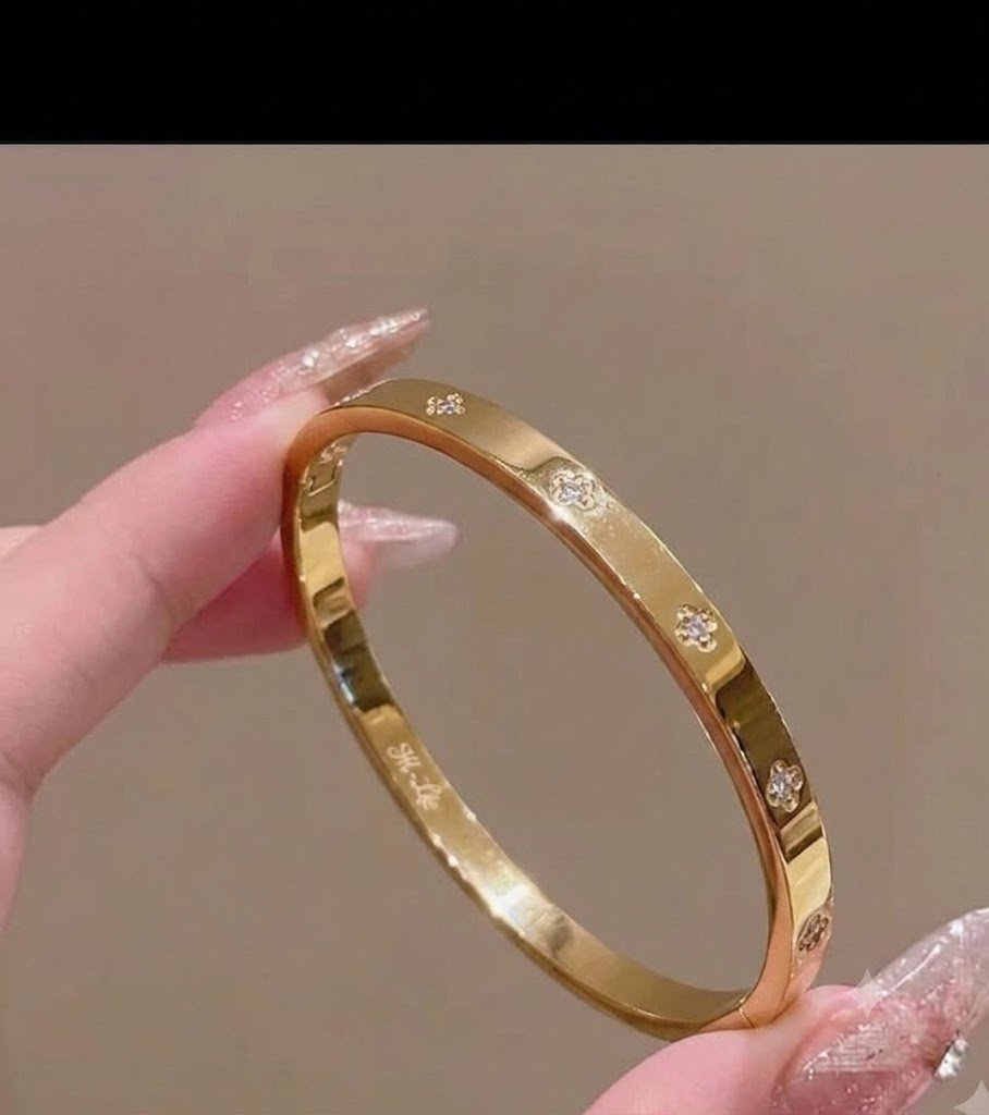 Four-Leaf Clover Bracelet - Image 5